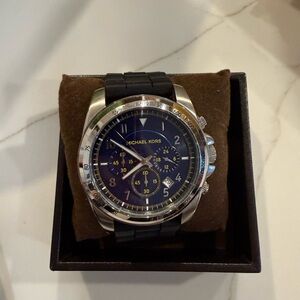 Michael Kors Black silicone band,black dial & chronograph men Watch-mk8133 Rare